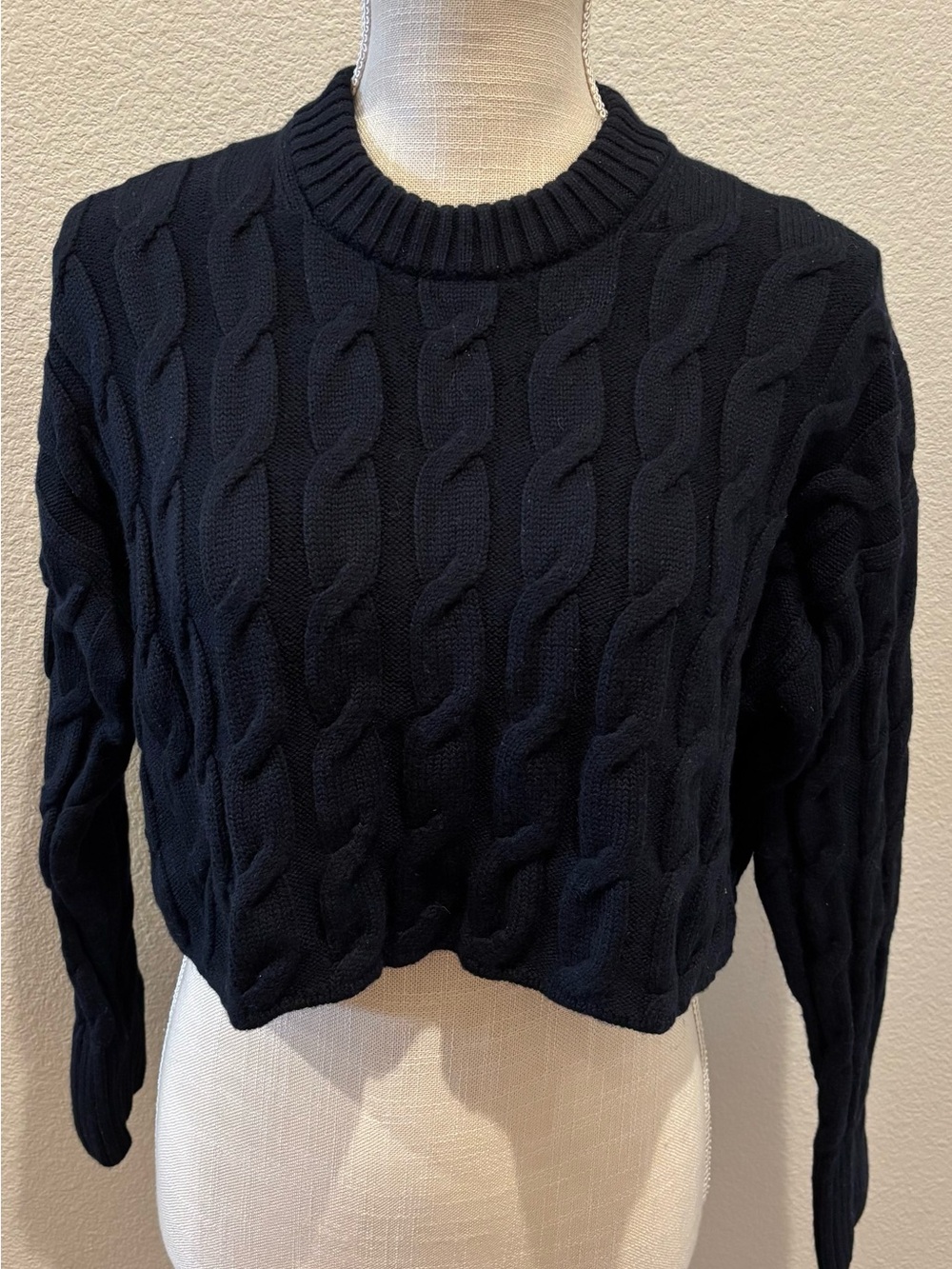 “Babaton” Aritzia black crop top